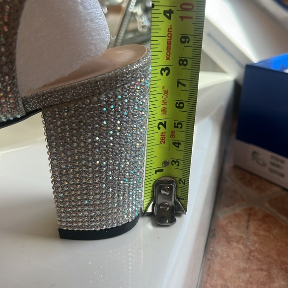 Valenti Franco silver chunk rhinestone crystal heels diamond sparkle - Picture 6 of 6